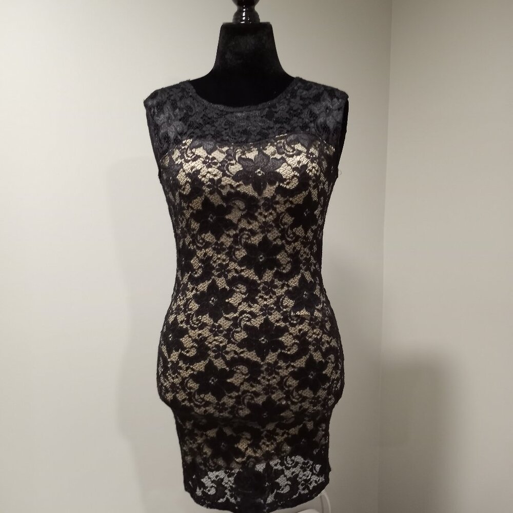 RUBBER DUCKY BLACK LACE MINI DRESS WITH CUT OUT BACK AND LINED WOMEN SIZE M